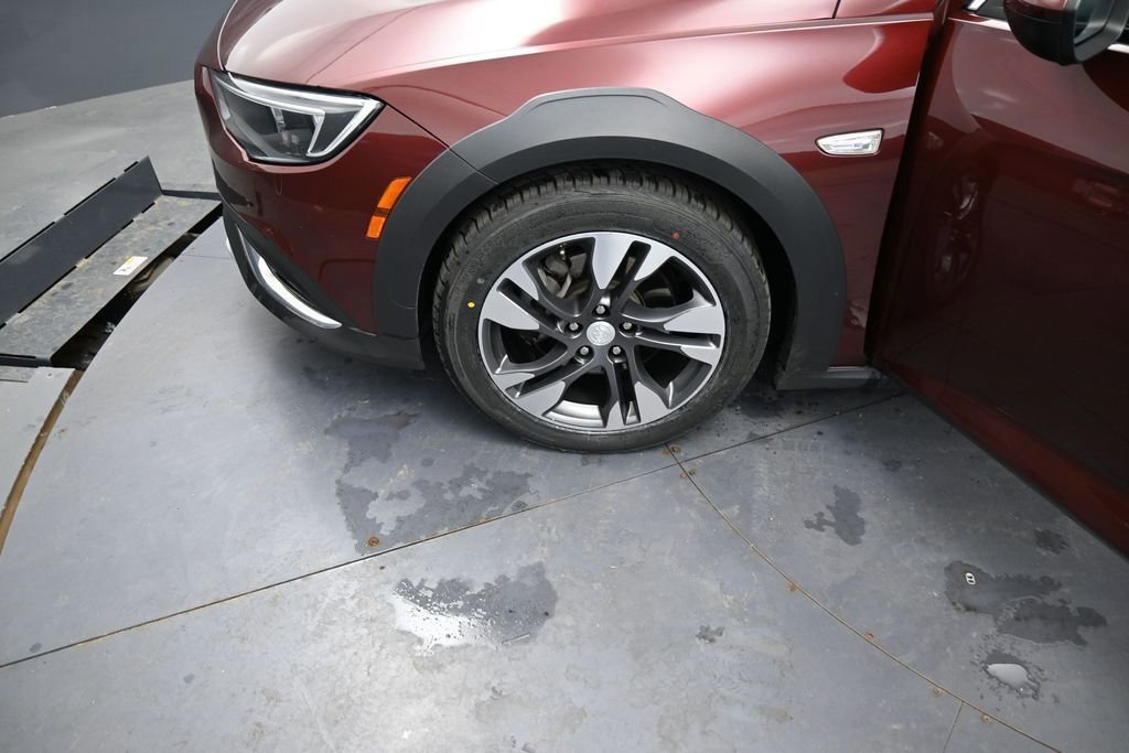 Used 2018 Buick Regal Preferred w/ Sights and Sounds Package AWD/4WD image 15