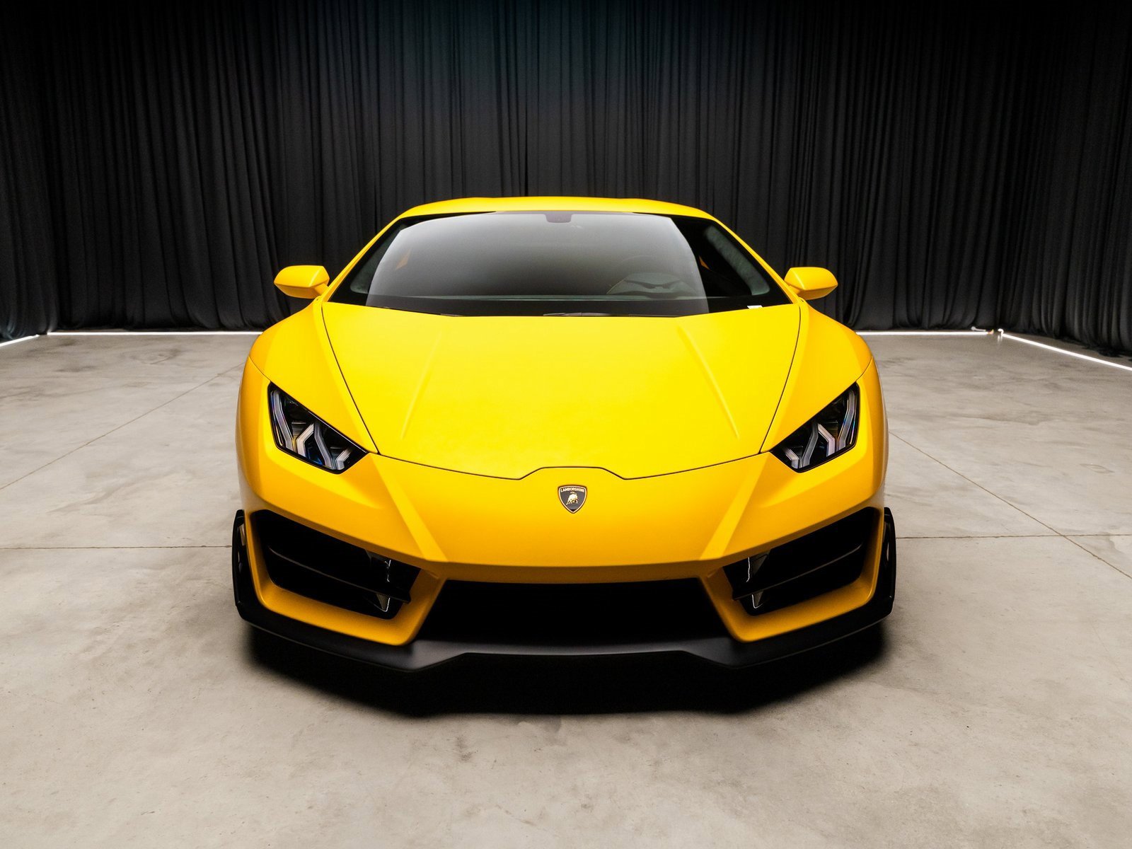 Used 2016 Lamborghini Huracan LP 580-2 image 9