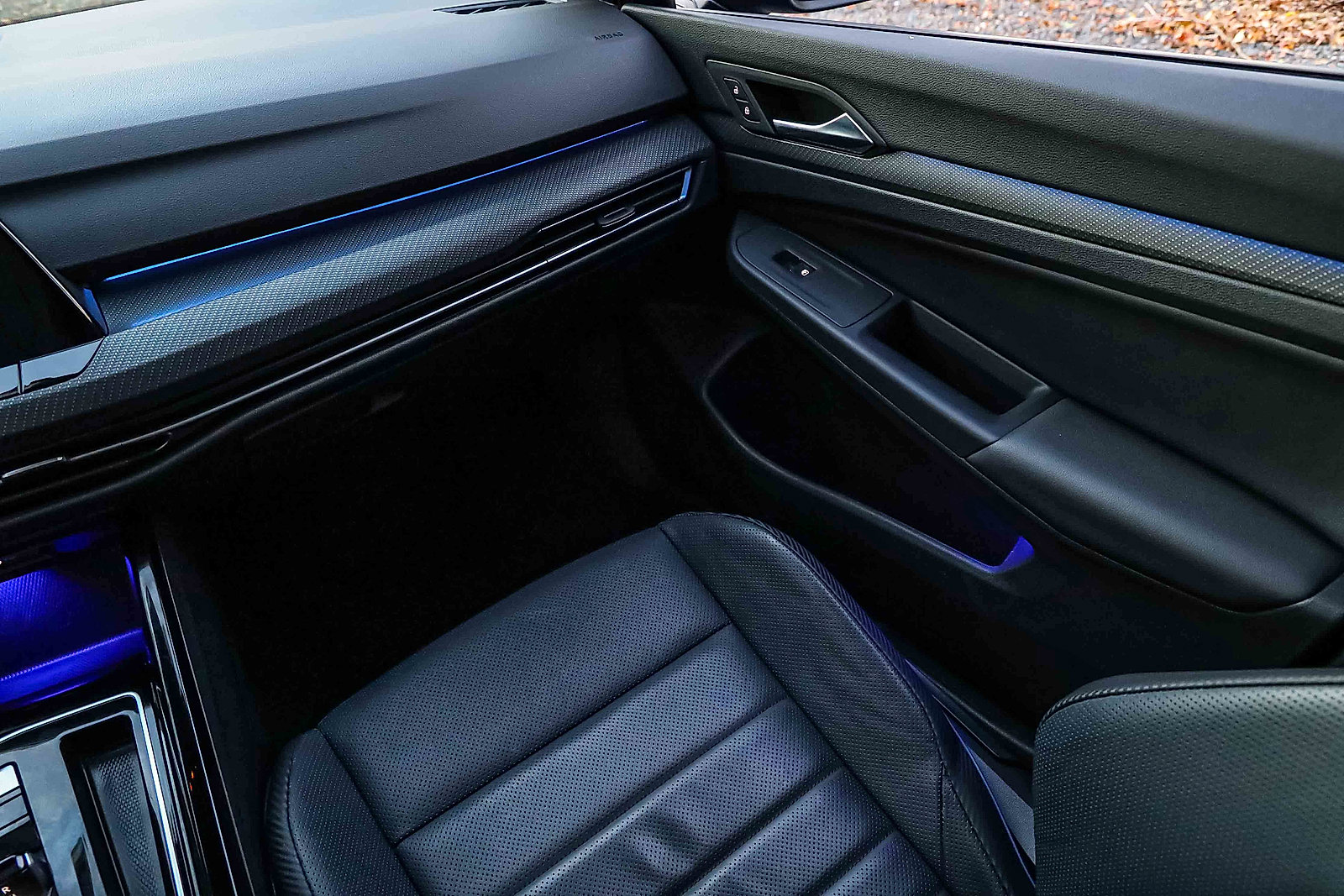 Used 2024 Volkswagen Golf R image 18