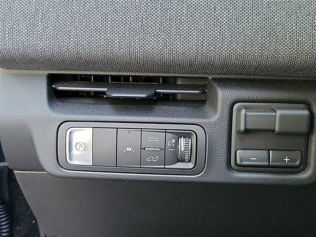 Used 2026 GMC Sierra EV Elevation image 12