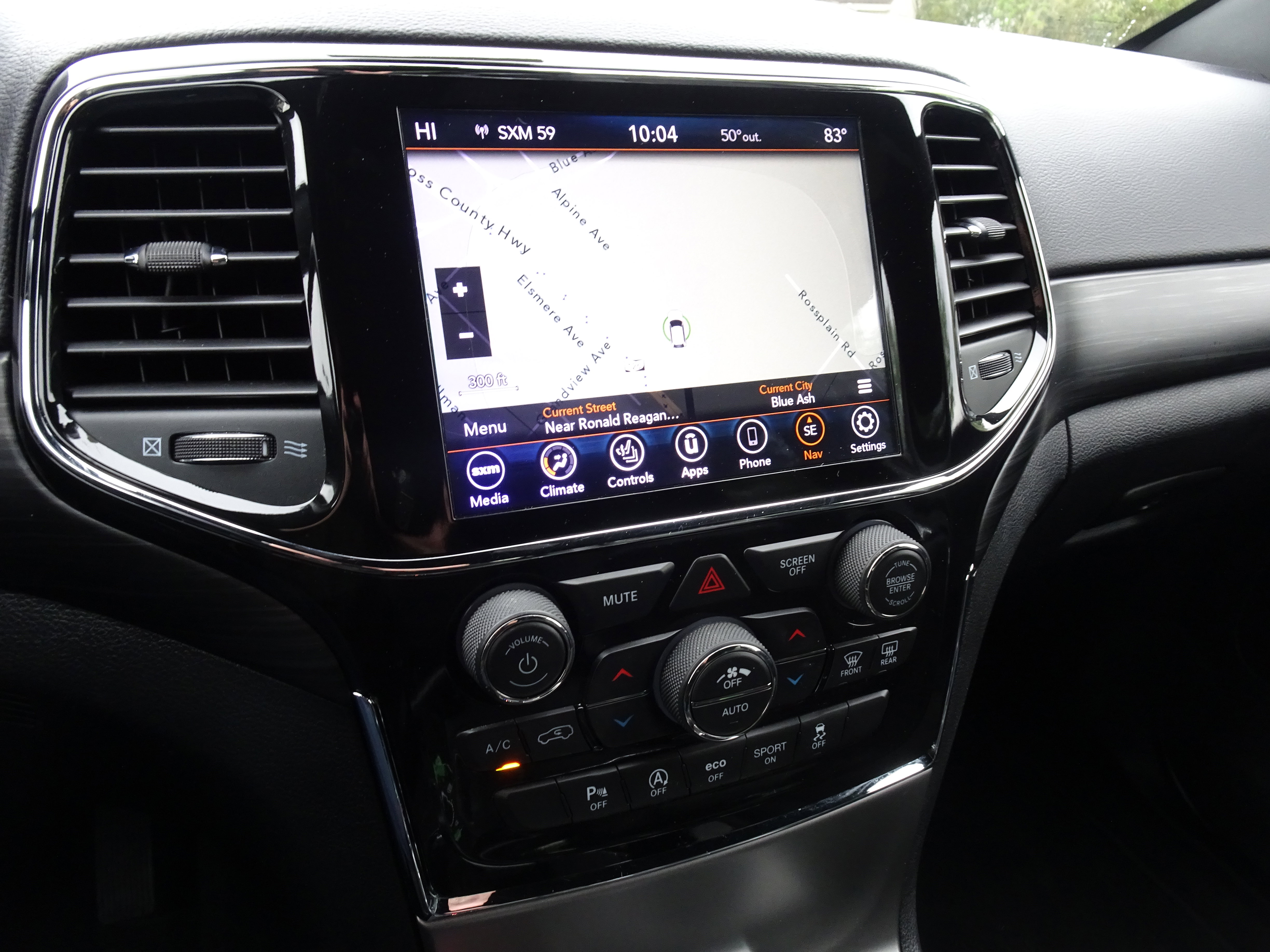 Used 2020 Jeep Grand Cherokee Altitude AWD/4WD image 31