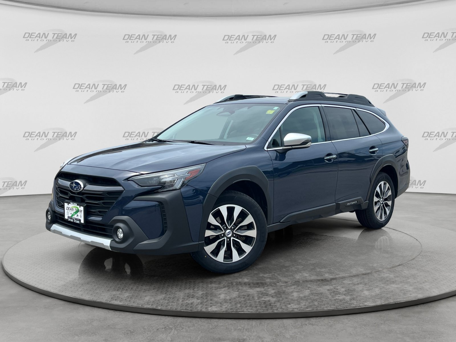 Used 2024 Subaru Outback Touring XT AWD/4WD image 3