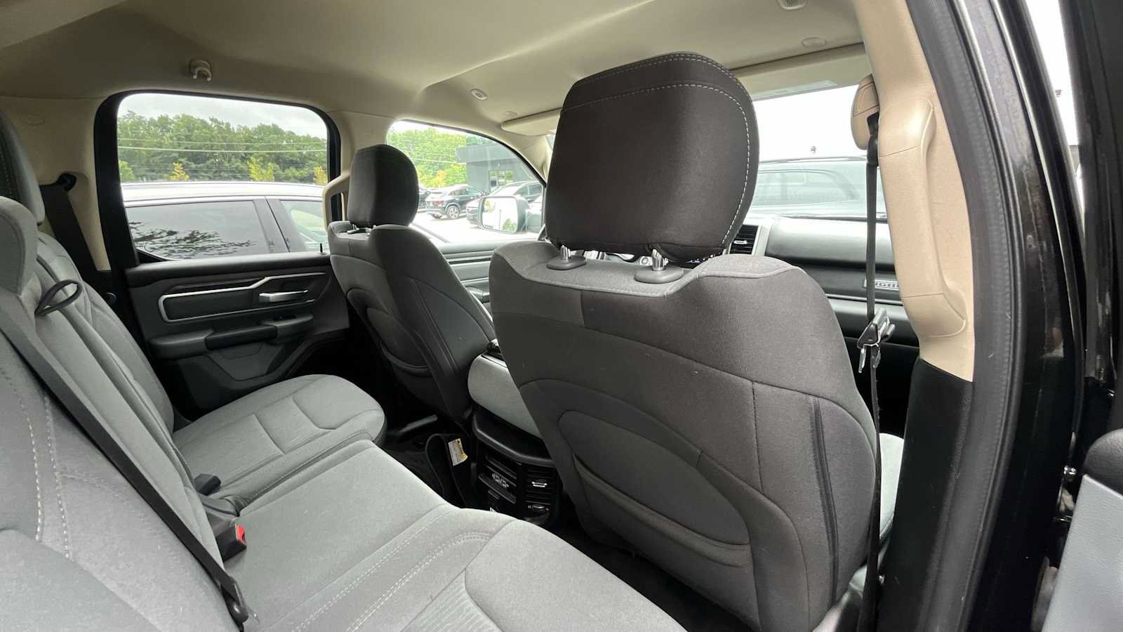 Used 2020 RAM 1500 Big Horn AWD/4WD image 12