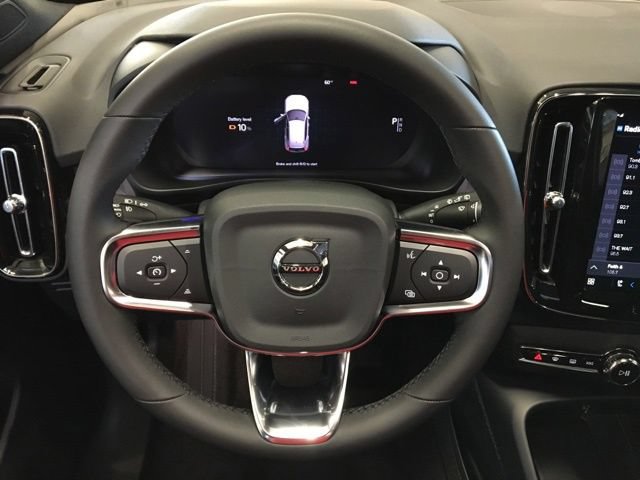 New 2024 Volvo XC40 Recharge Plus w/ Protection Package Premier RWD image 17
