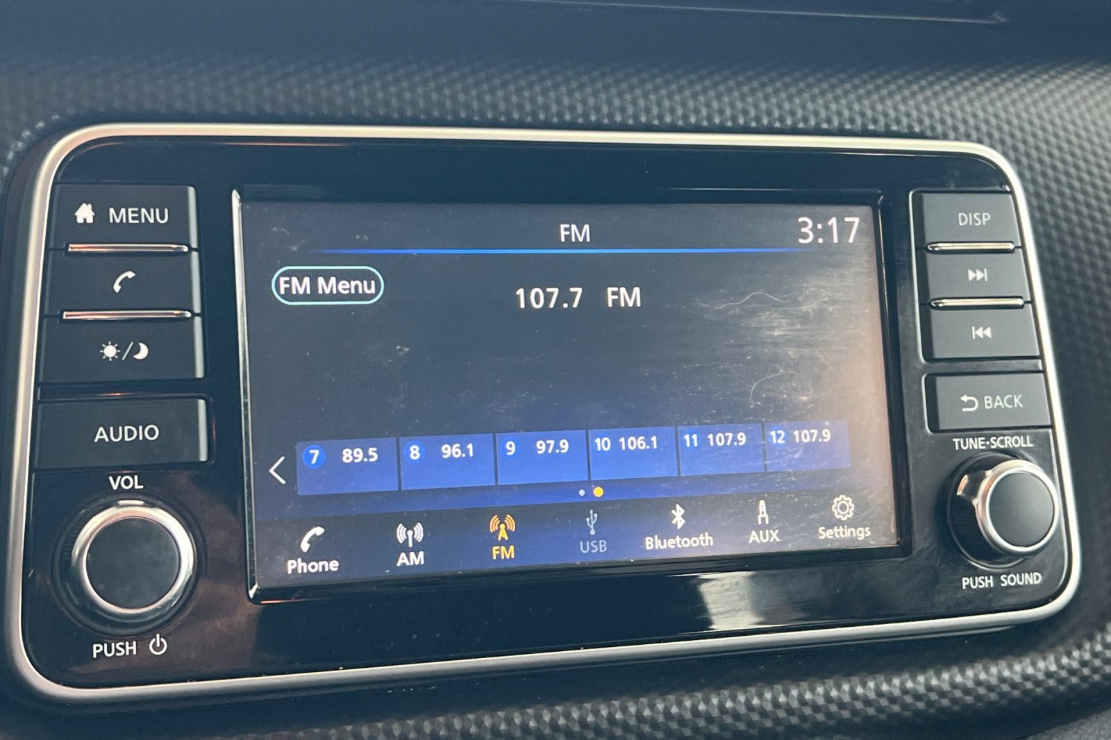 Used 2022 Nissan Kicks S image 15