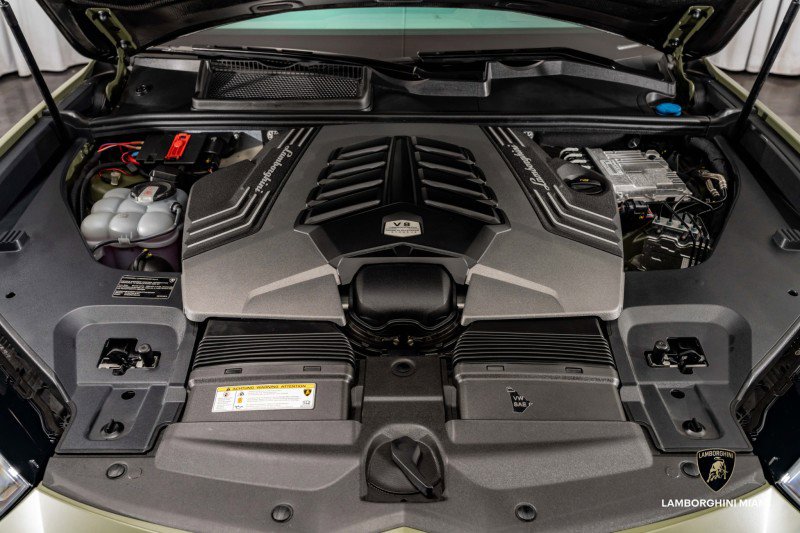 Used 2024 Lamborghini Urus Performante image 11