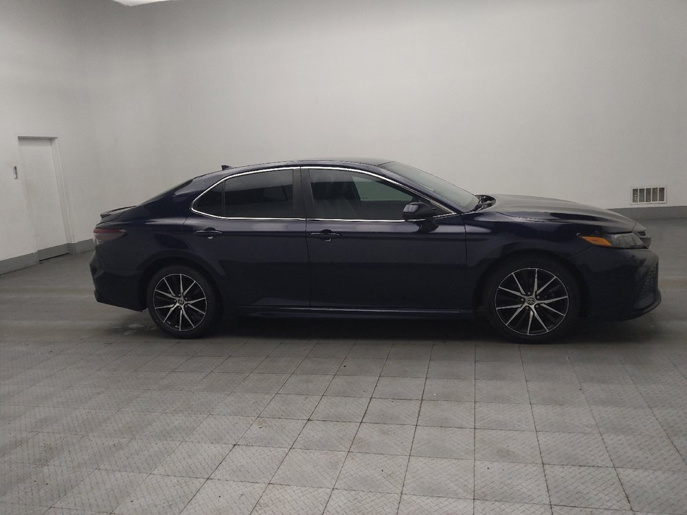 Used 2022 Toyota Camry SE image 11