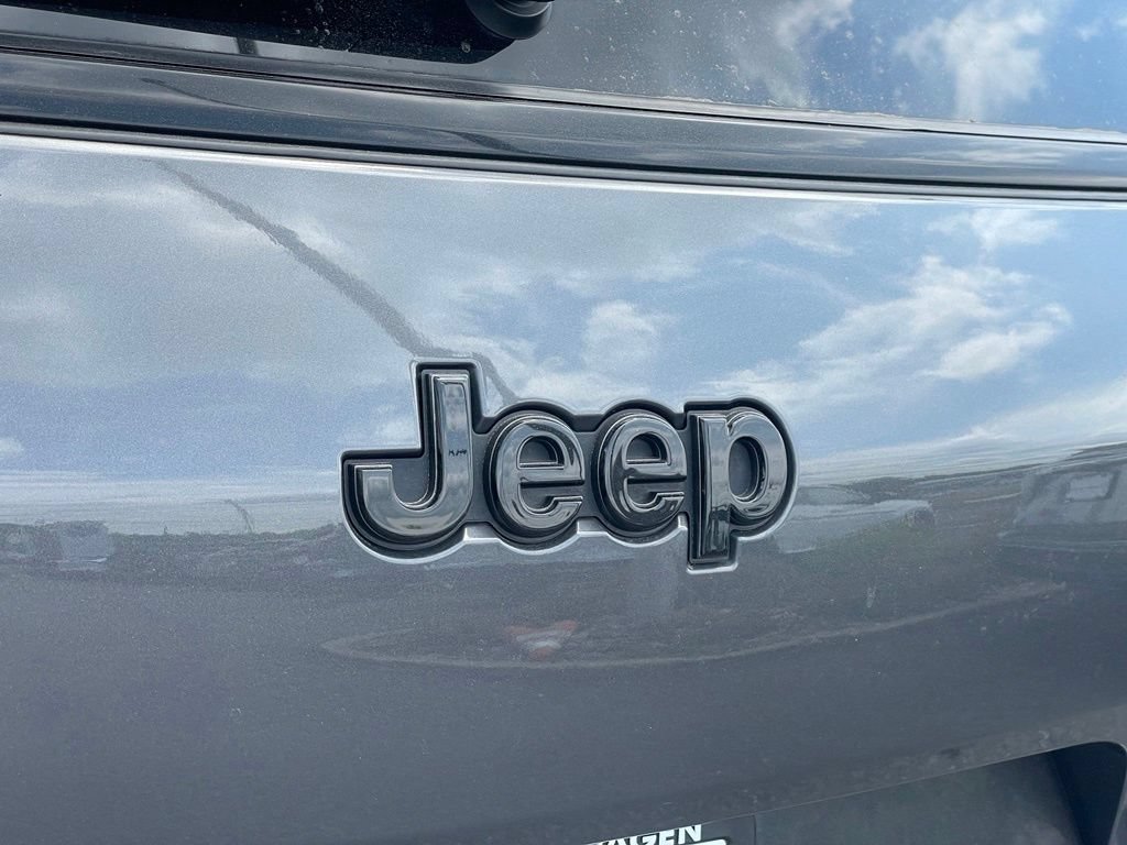Used 2021 Jeep Grand Cherokee L Laredo AWD/4WD image 25