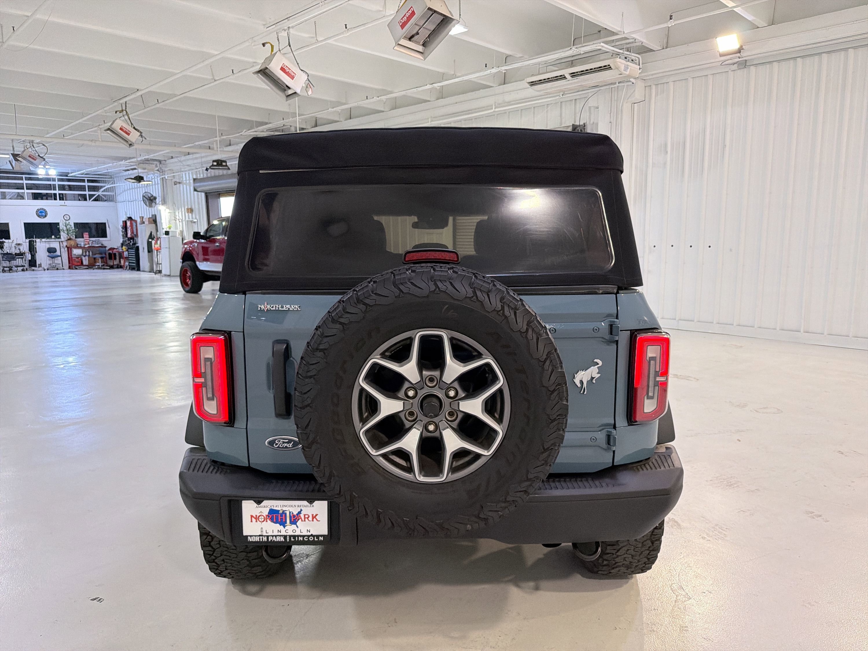 Used 2022 Ford Bronco Badlands image 25