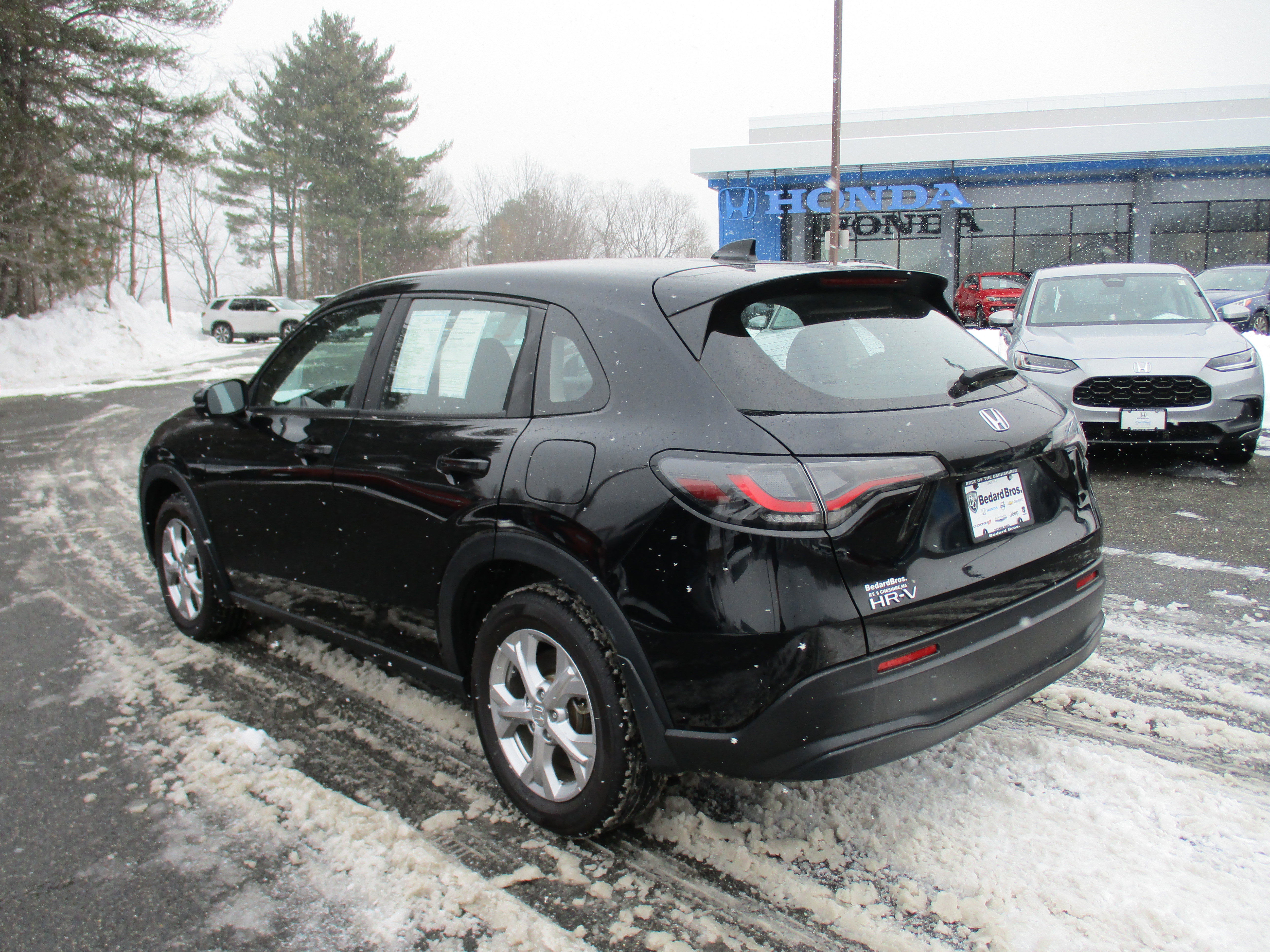 Certified 2023 Honda HR-V LX image 7