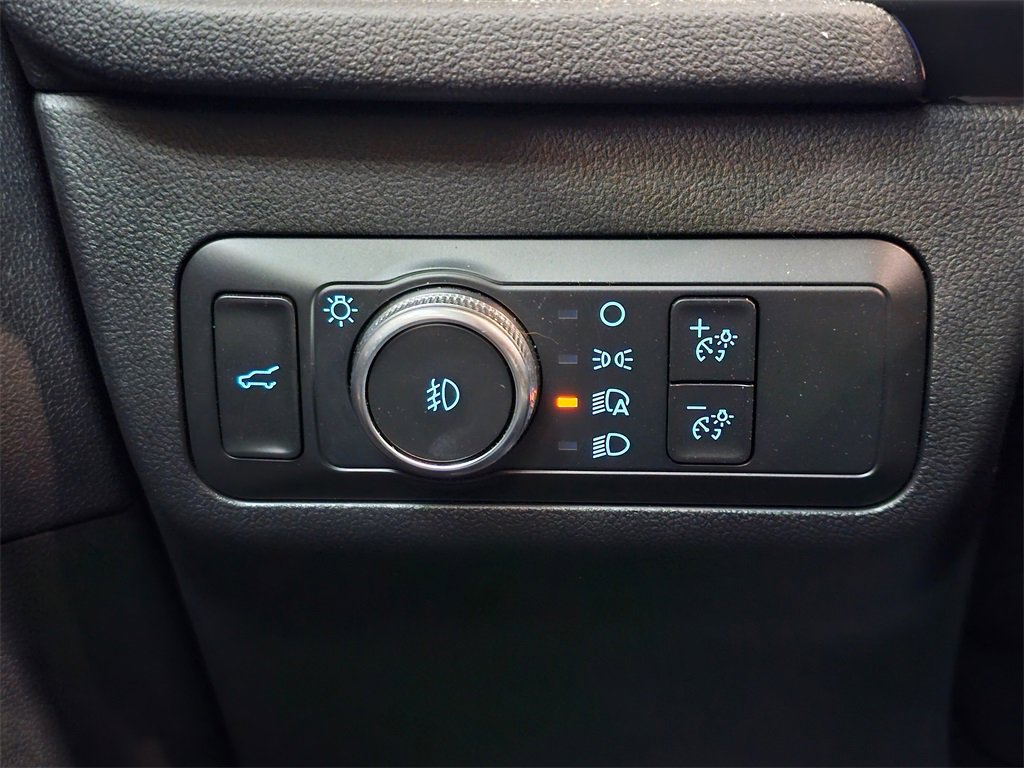 Used 2022 Ford Escape Titanium w/ Class II Trailer Tow Package image 34