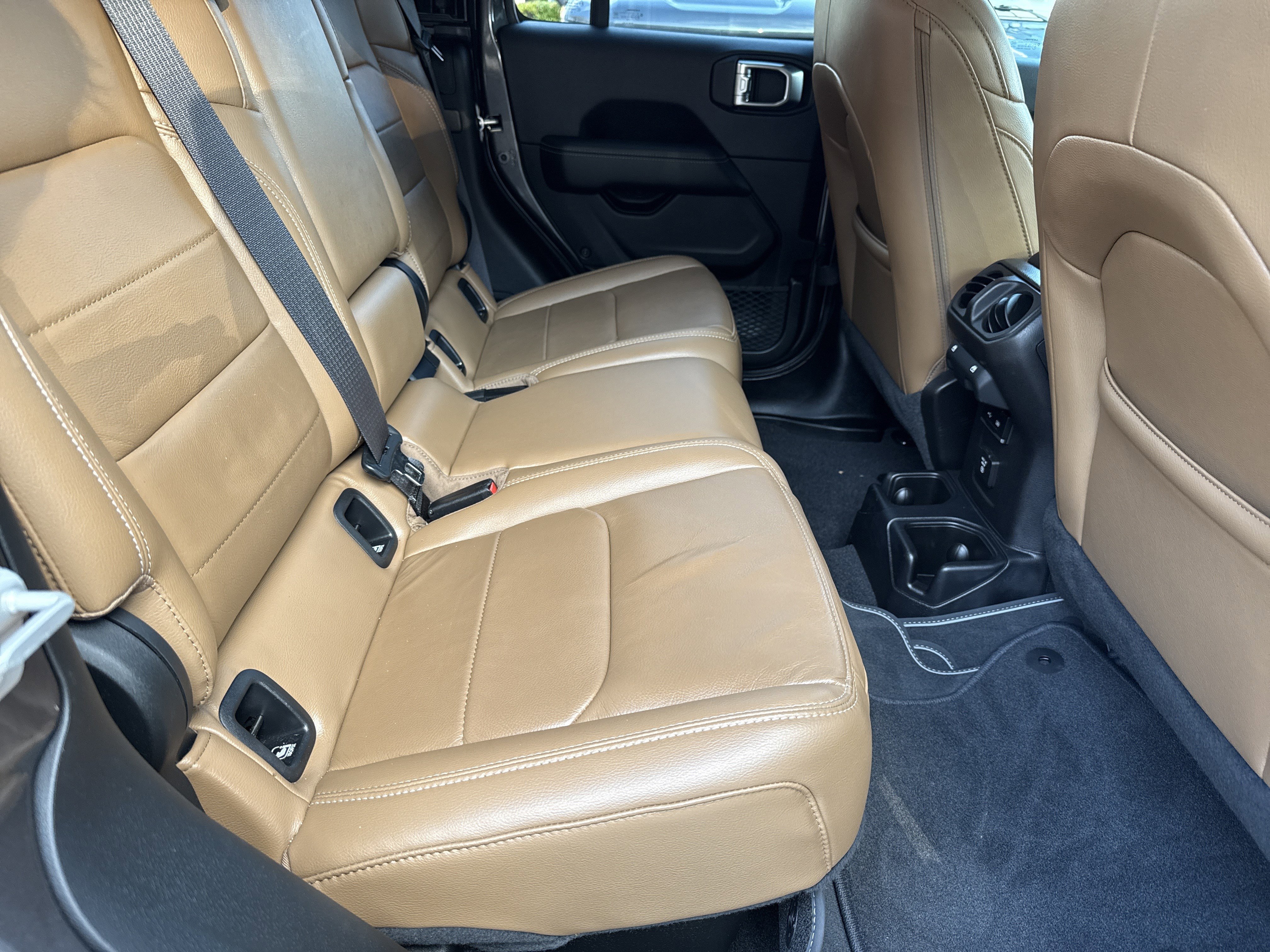 Used 2020 Jeep Gladiator Overland w/ Safety Group image 17