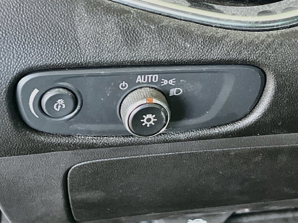 Used 2024 Chevrolet Malibu LT FWD image 10