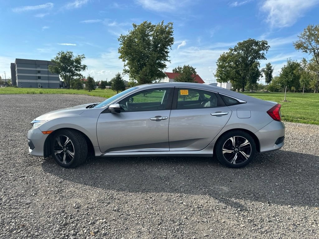 Used 2017 Honda Civic Touring image 9