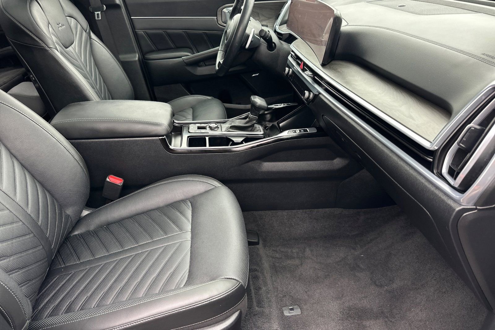 Used 2025 Kia Sorento SX Prestige AWD/4WD image 16