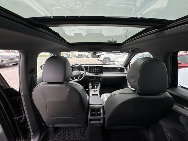 New 2026 Volkswagen Tiguan SE R-Line FWD image 20