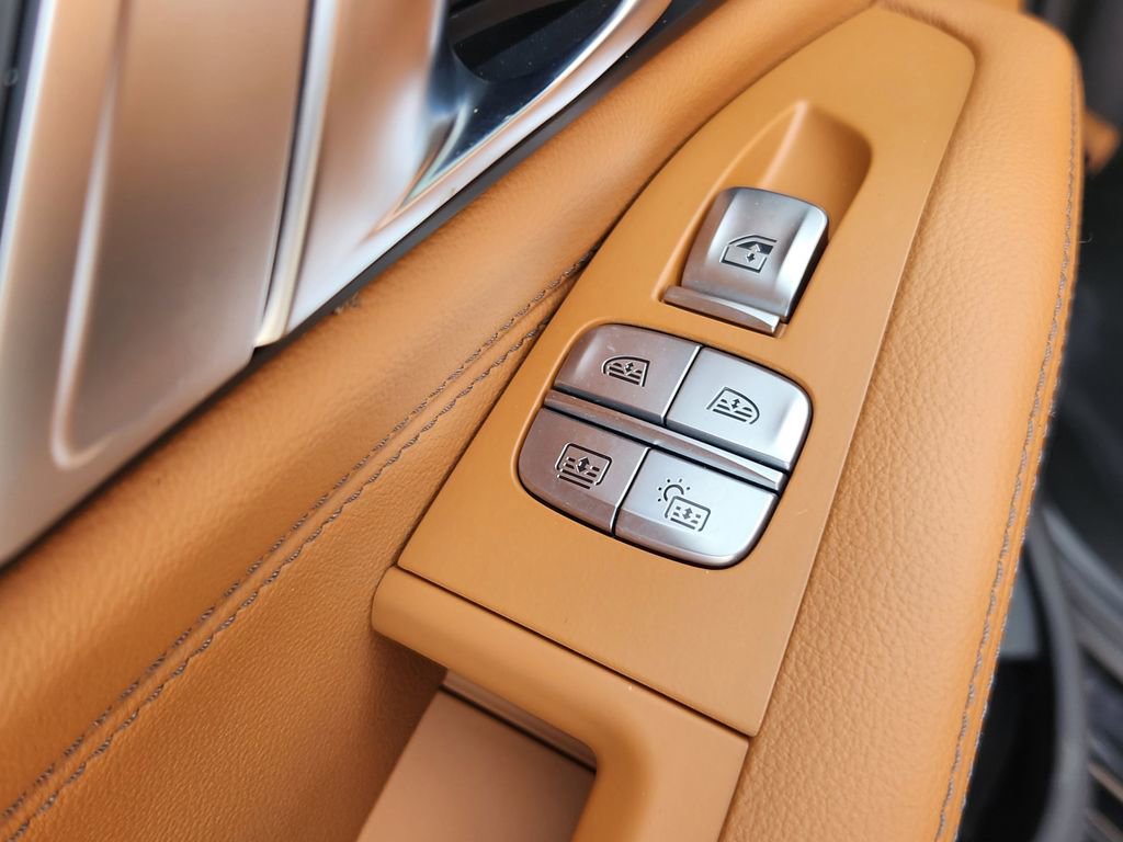 Used 2019 BMW X7 xDrive40i w/ Premium Package image 11