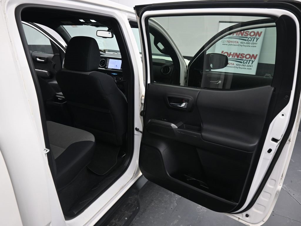 Used 2021 Toyota Tacoma TRD Off-Road image 21