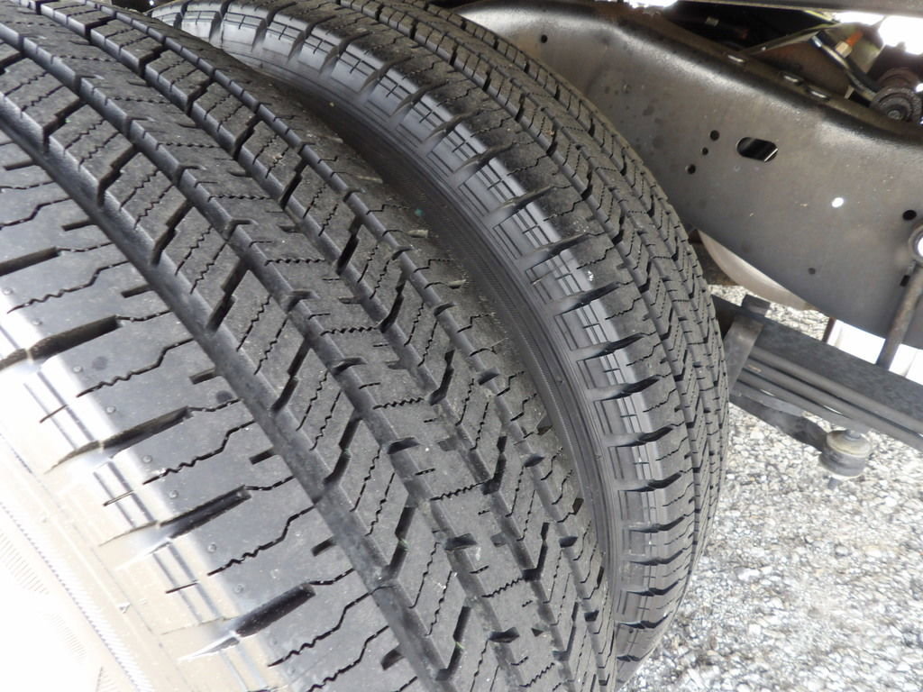 Used 2024 Ford E-350 and Econoline 350 Super Duty w/ Driver's Safety Package RWD image 41