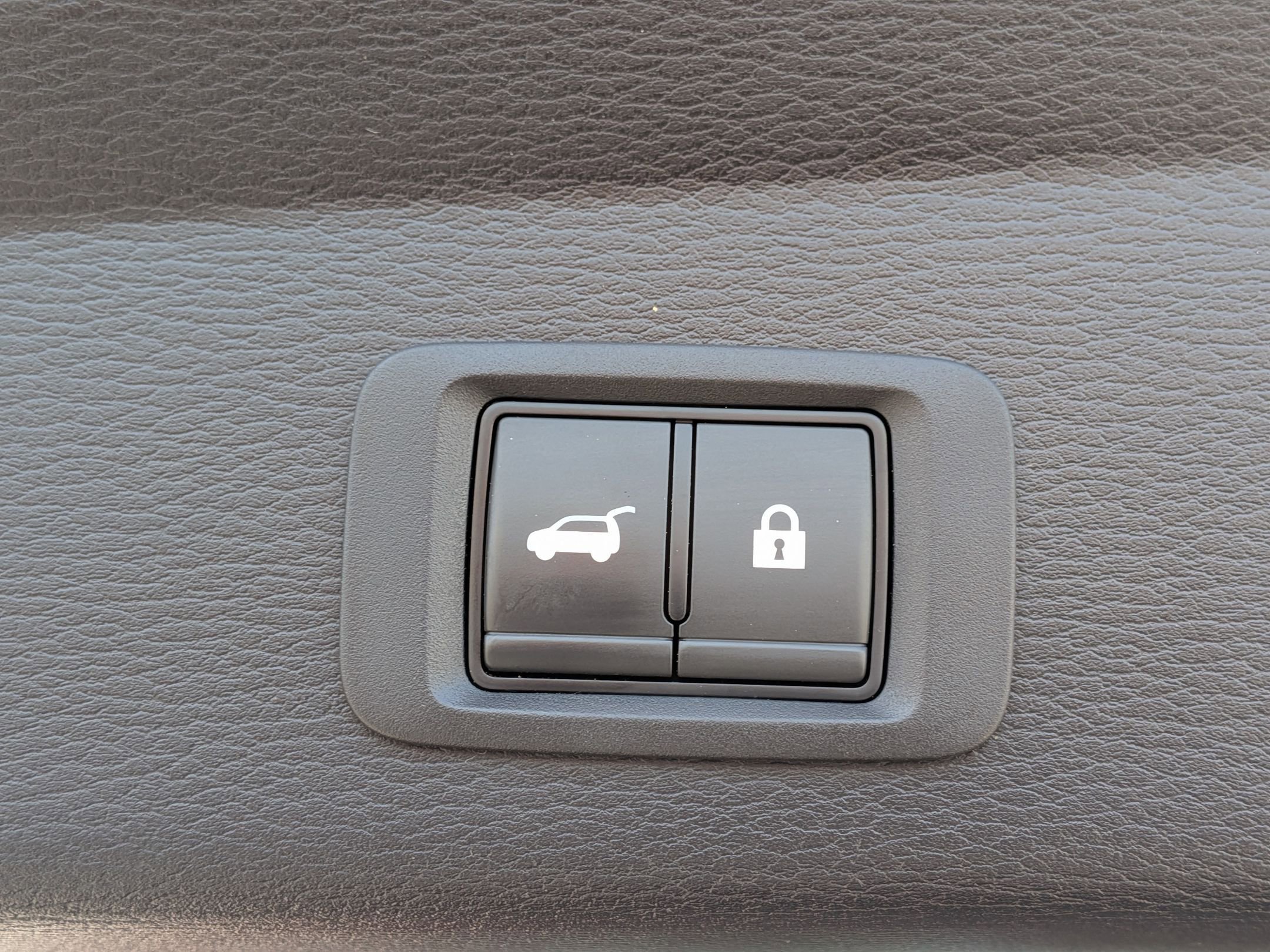 Used 2023 Mitsubishi Outlander SE image 33