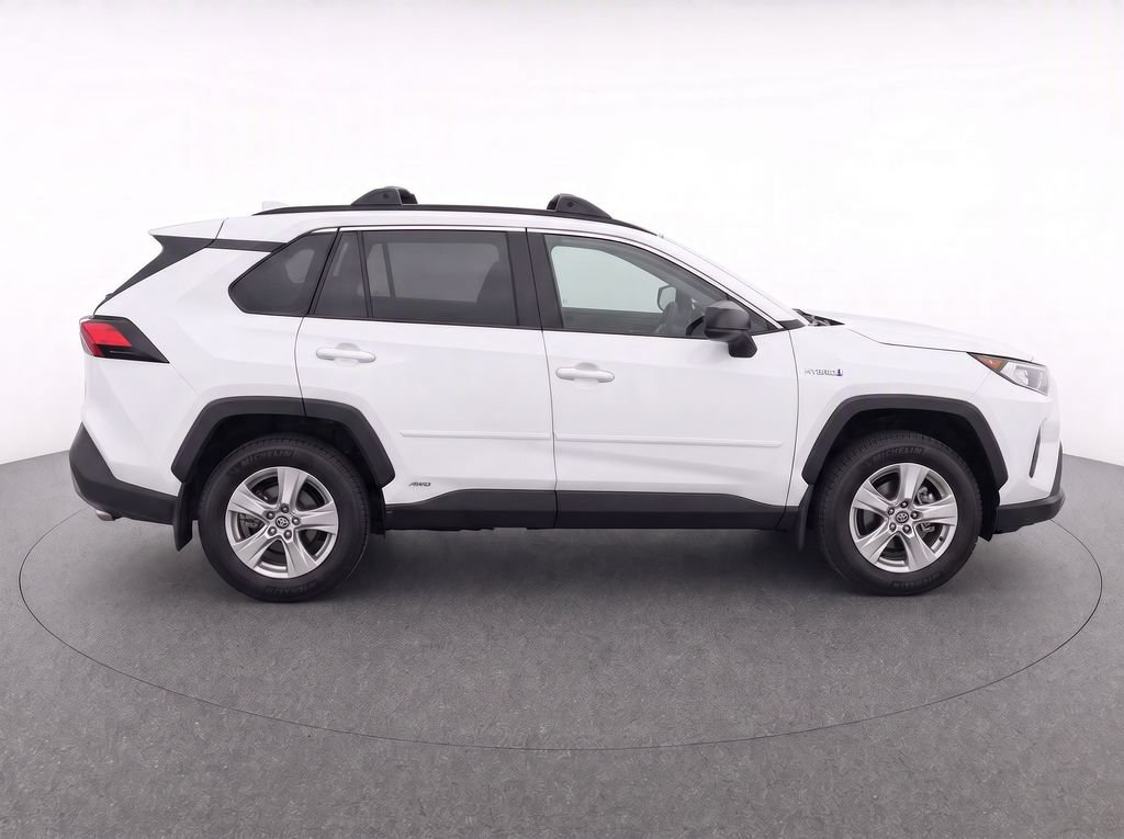 Used 2021 Toyota RAV4 LE w/ Carpet Mat Package (TMS) AWD/4WD image 8