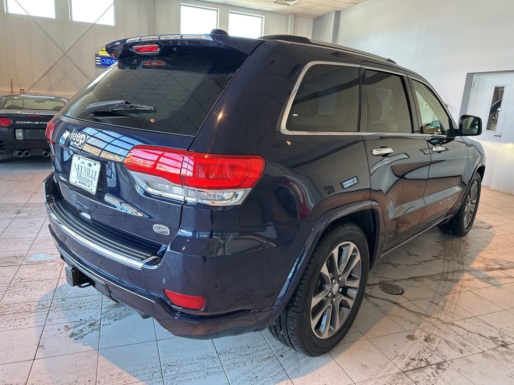 Used 2017 Jeep Grand Cherokee Overland image 3