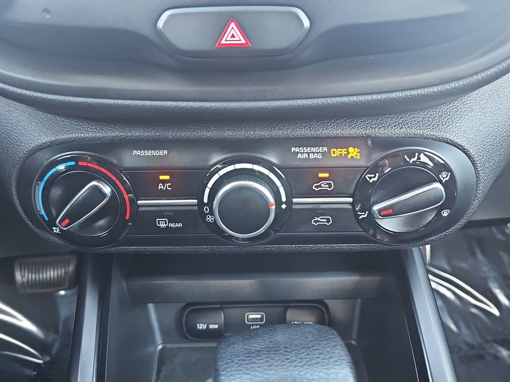 Used 2024 Kia Soul LX w/ Option Group 015 FWD image 22