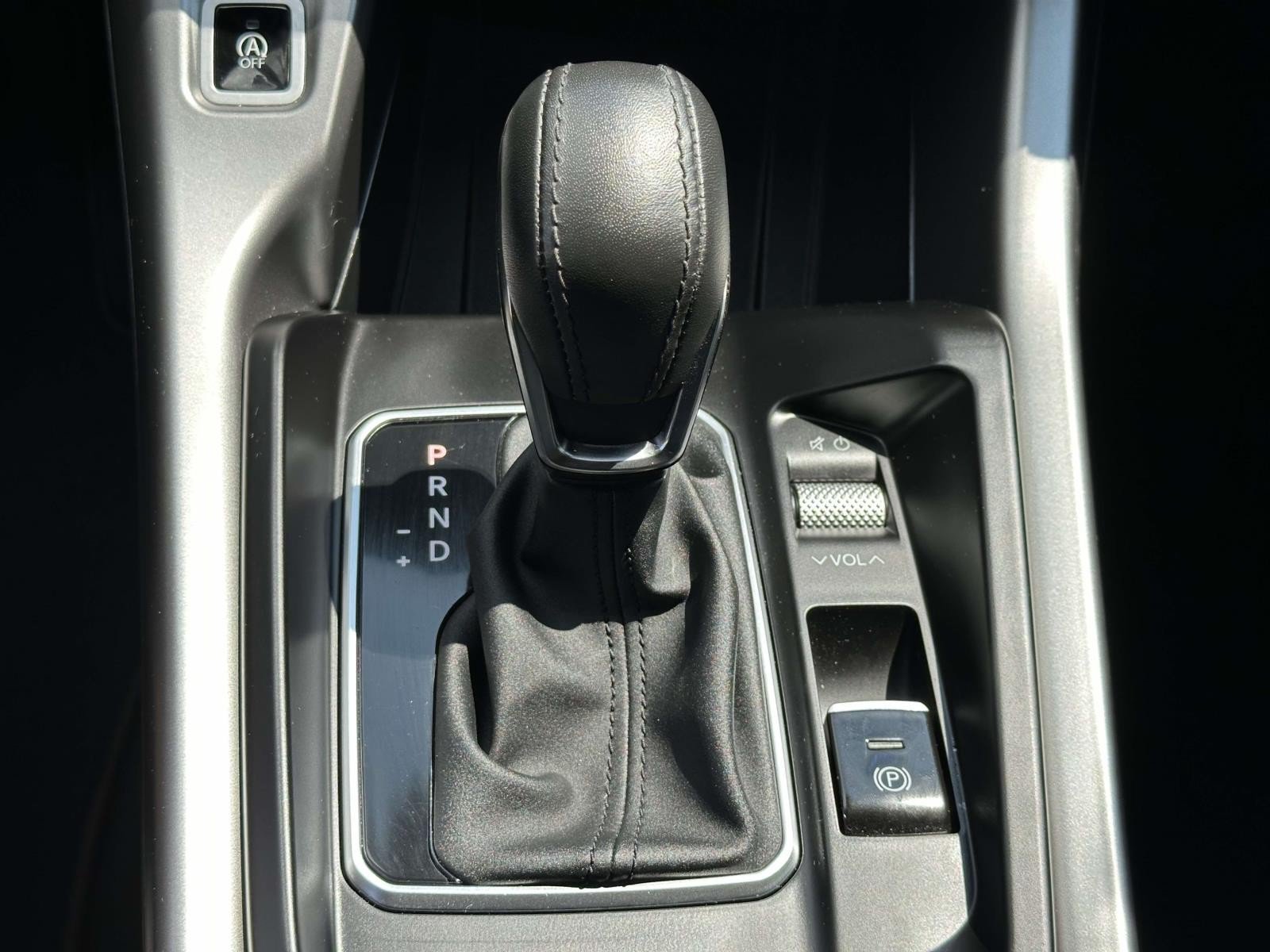 Used 2023 Dodge Hornet GT w/ Cold Weather Group AWD/4WD image 23