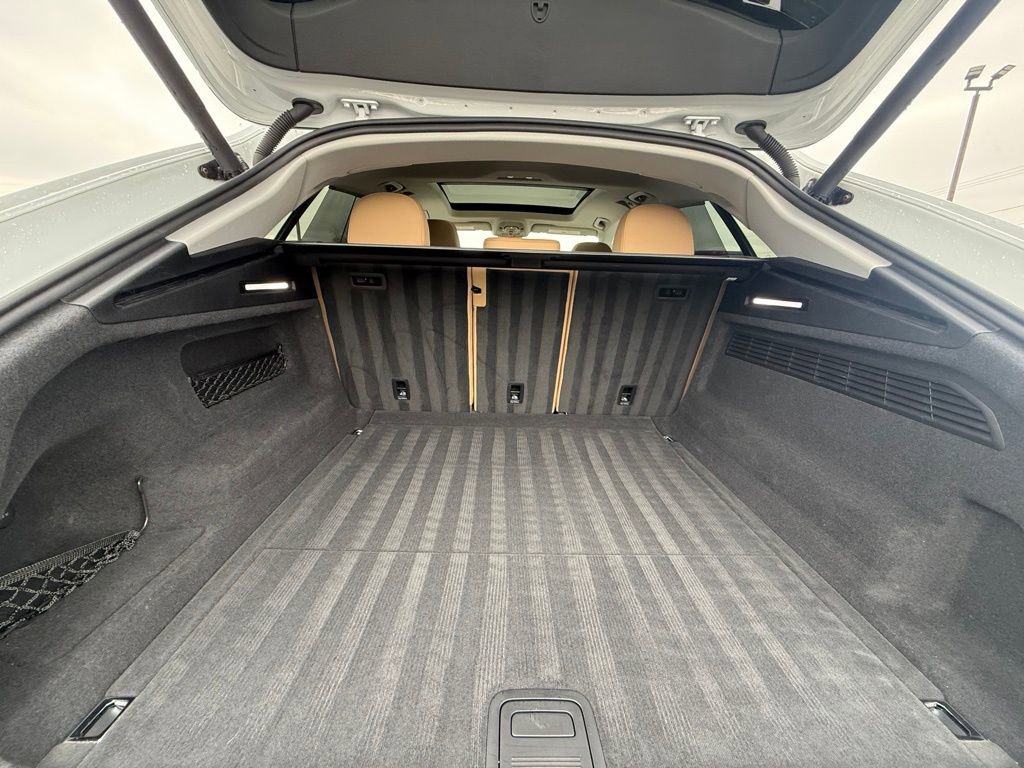 Used 2019 Audi Q8 Prestige image 24