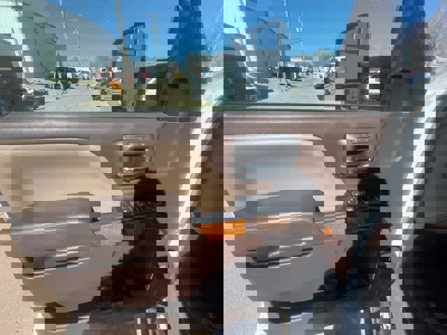 Used 2017 GMC Sierra 2500 SLT w/ Duramax Plus Package image 13