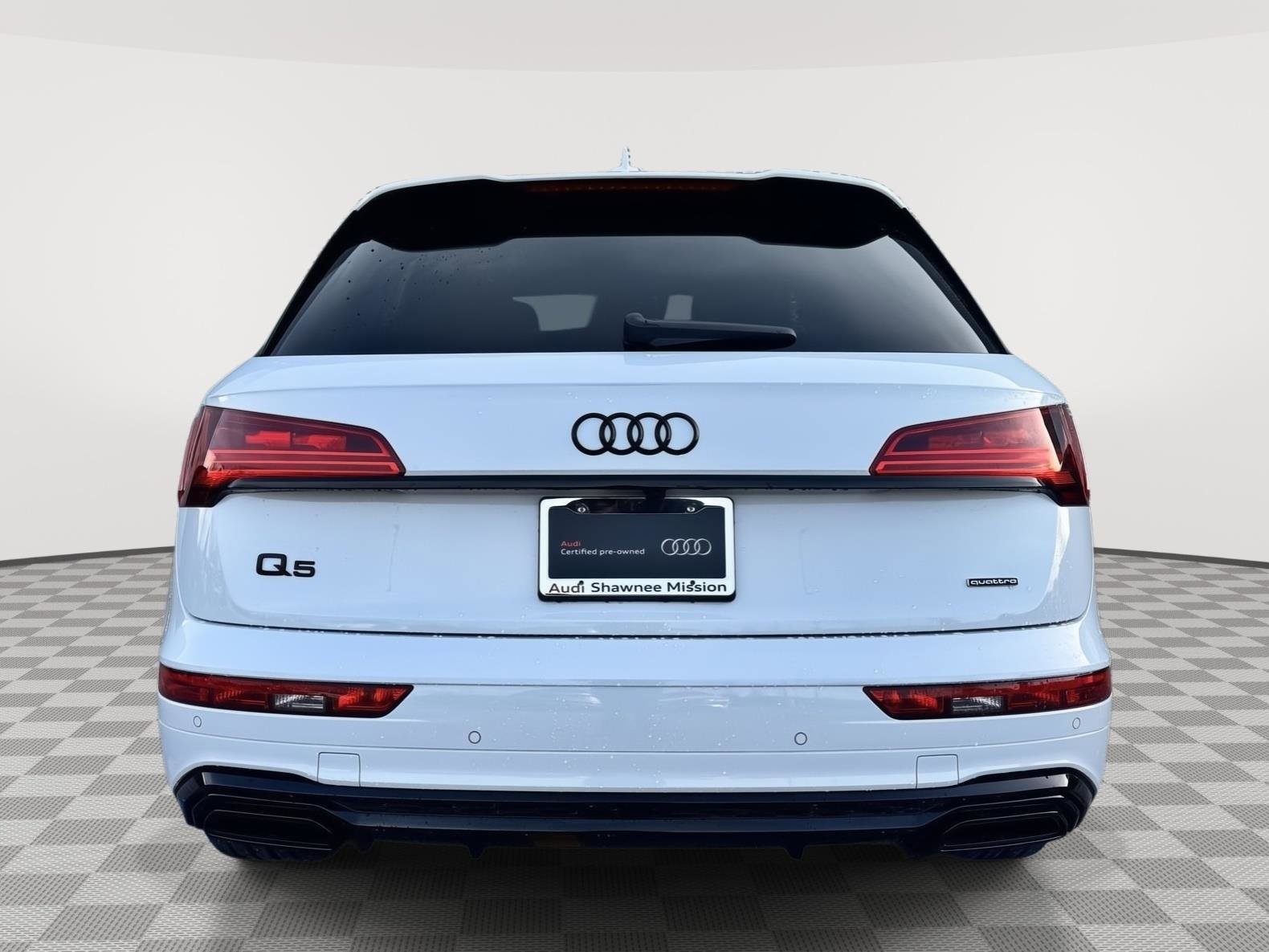 Used 2024 Audi Q5 e Prestige w/ Prestige Package image 6