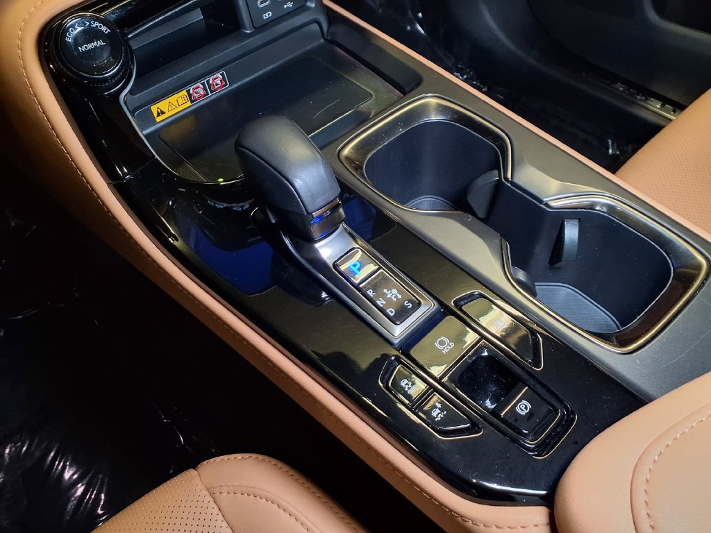 Used 2025 Lexus NX 350h AWD w/ Cold Area Package image 6