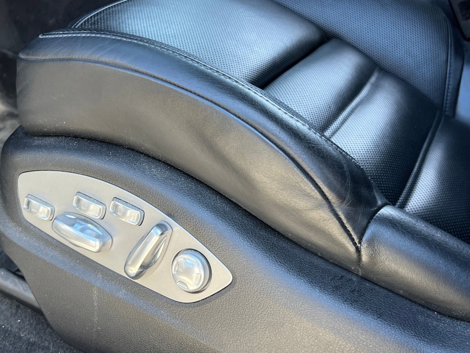 Used 2017 Porsche Macan Turbo image 34