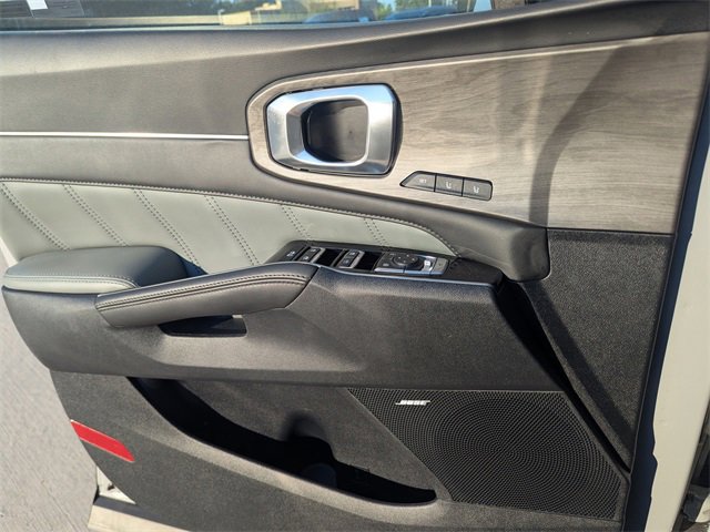 Used 2024 Kia Sorento SX Prestige w/ Sage Leather Package image 16