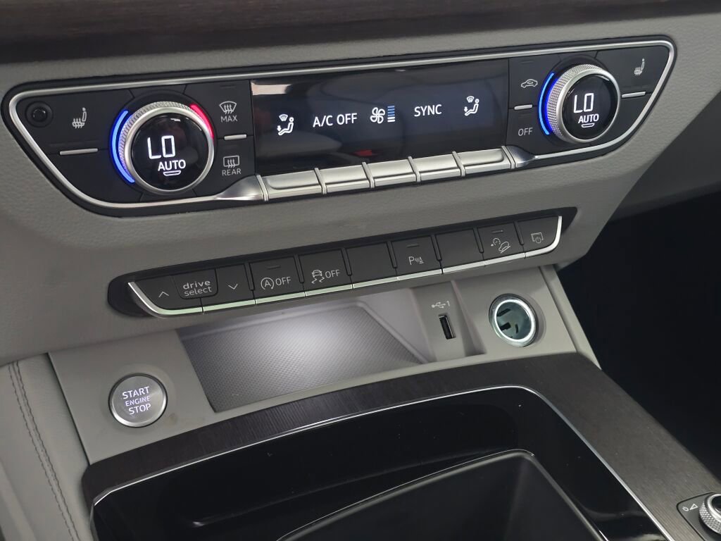 Certified 2025 Audi Q5 2.0T Premium Plus image 16