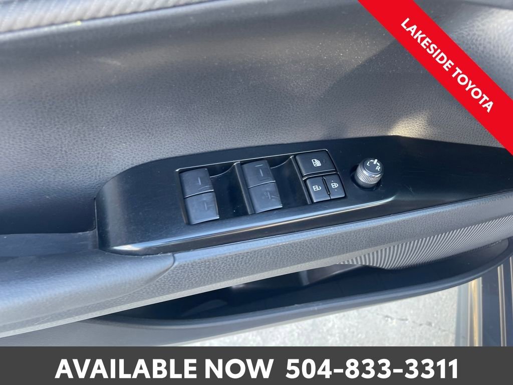 Used 2025 Toyota Camry SE image 23