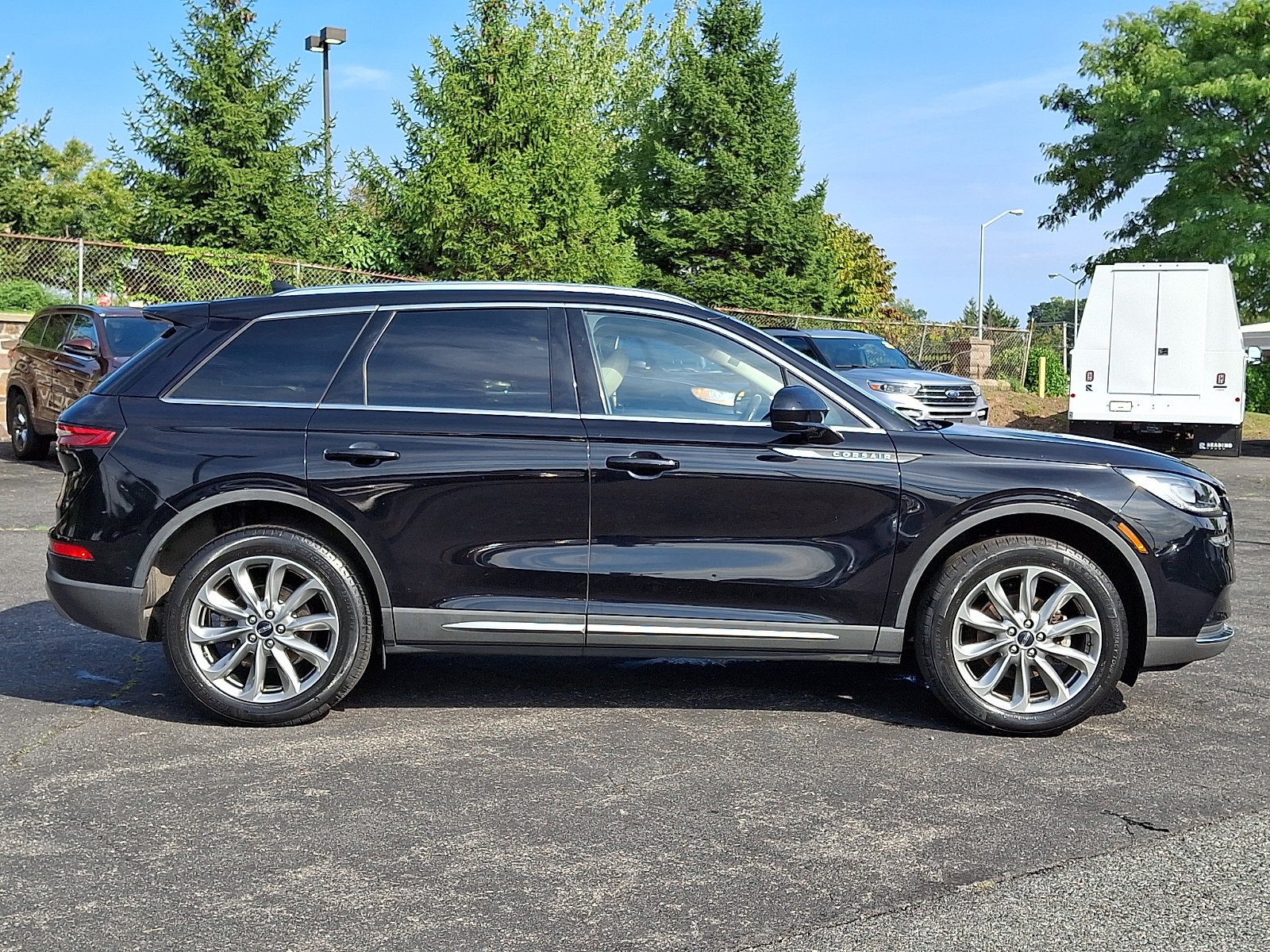 Used 2022 Lincoln Corsair AWD w/ Premium Package image 7