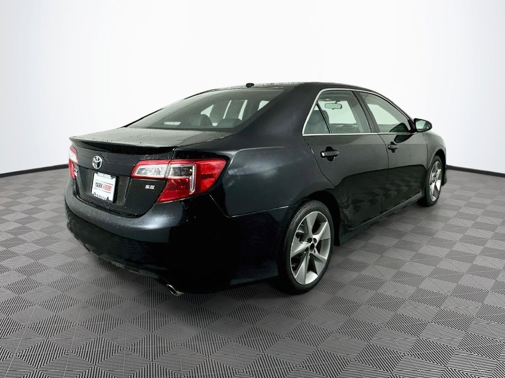 Used 2014 Toyota Camry SE FWD image 10