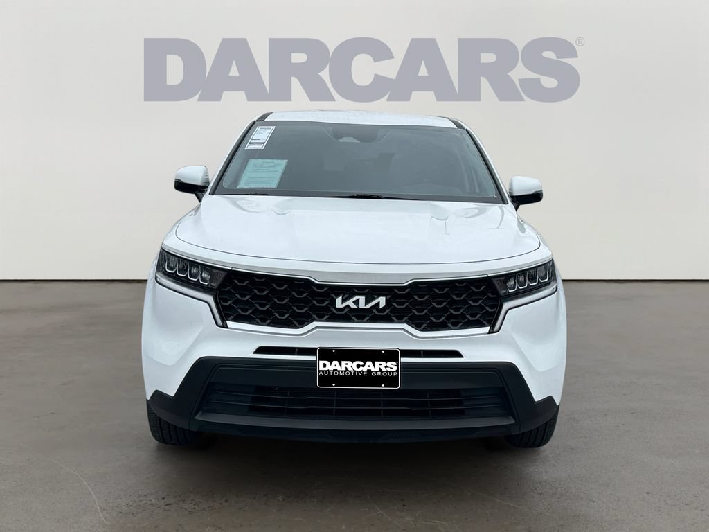 Used 2023 Kia Sorento LX AWD/4WD image 2