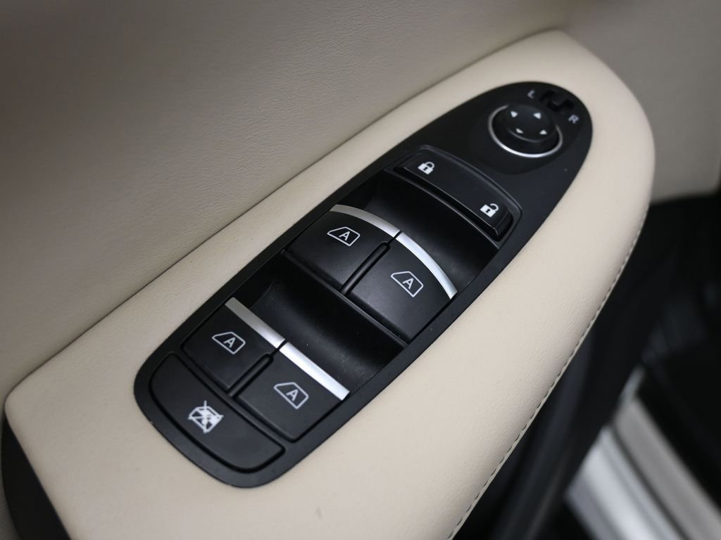 Used 2021 INFINITI QX50 Essential w/ Convenience Package image 29