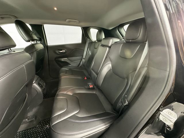 Used 2020 Jeep Cherokee Latitude Plus w/ Cold Weather Group image 25