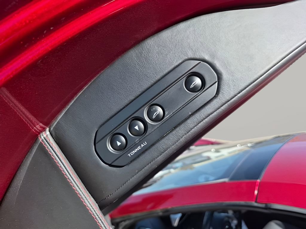 Used 2013 McLaren MP4-12C Spider image 19