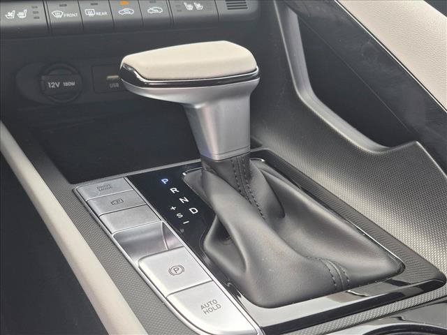 Used 2023 Hyundai Elantra Limited w/ Preferred Accessory Package FWD image 11
