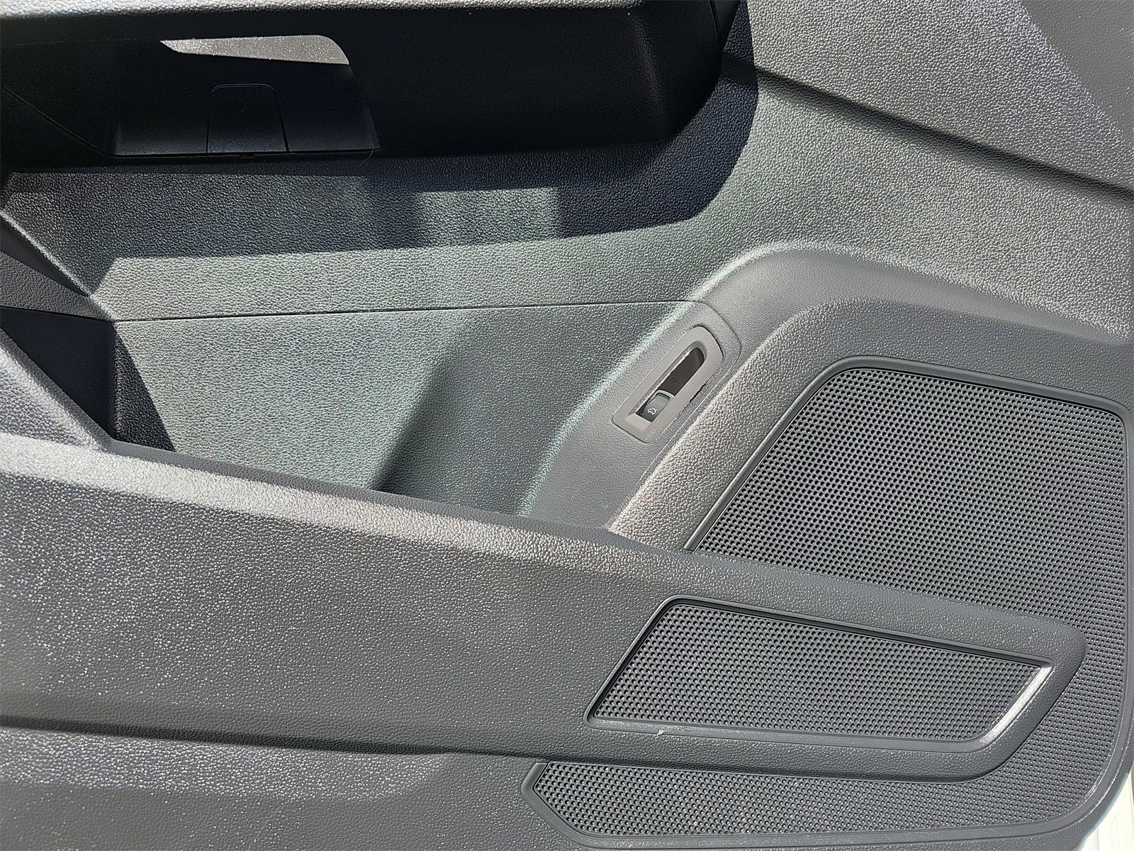 Used 2023 Volkswagen Atlas SE w/ Panoramic Sunroof Package image 31