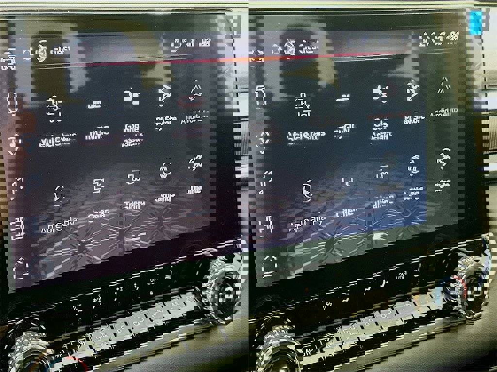 New 2026 GMC Canyon Elevation w/ Convenience Package image 15