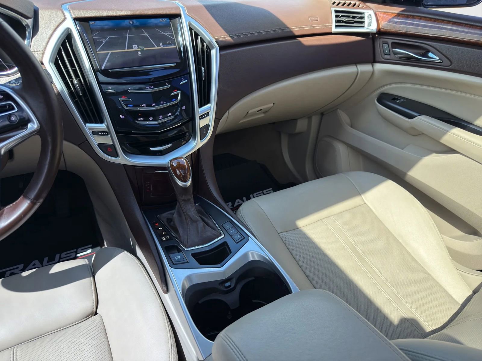 Used 2016 Cadillac SRX Luxury w/ Driver Awareness Package image 21