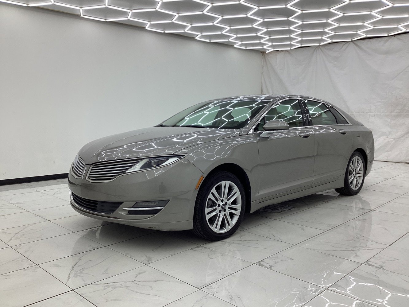 Used 2016 Lincoln MKZ Hybrid image 6