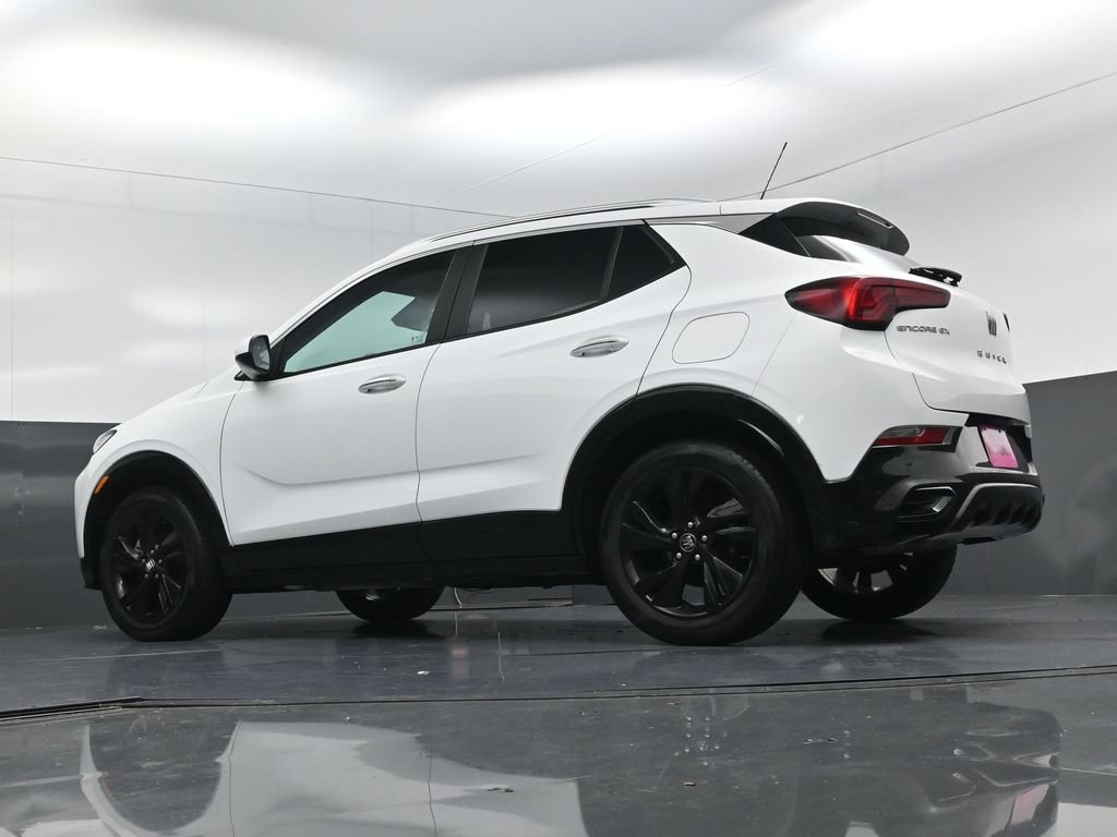 Used 2024 Buick Encore GX Sport Touring FWD image 22
