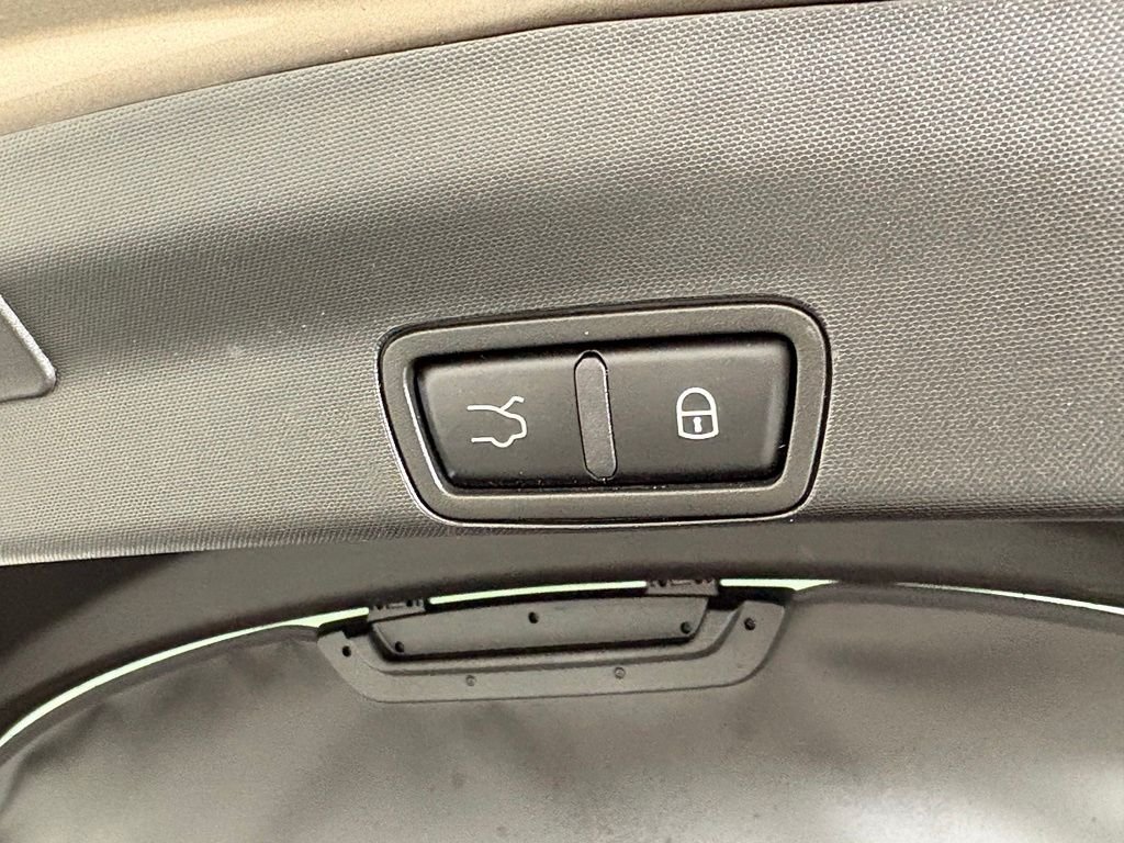 Used 2019 Alfa Romeo Stelvio w/ Nero Edizione RWD image 21