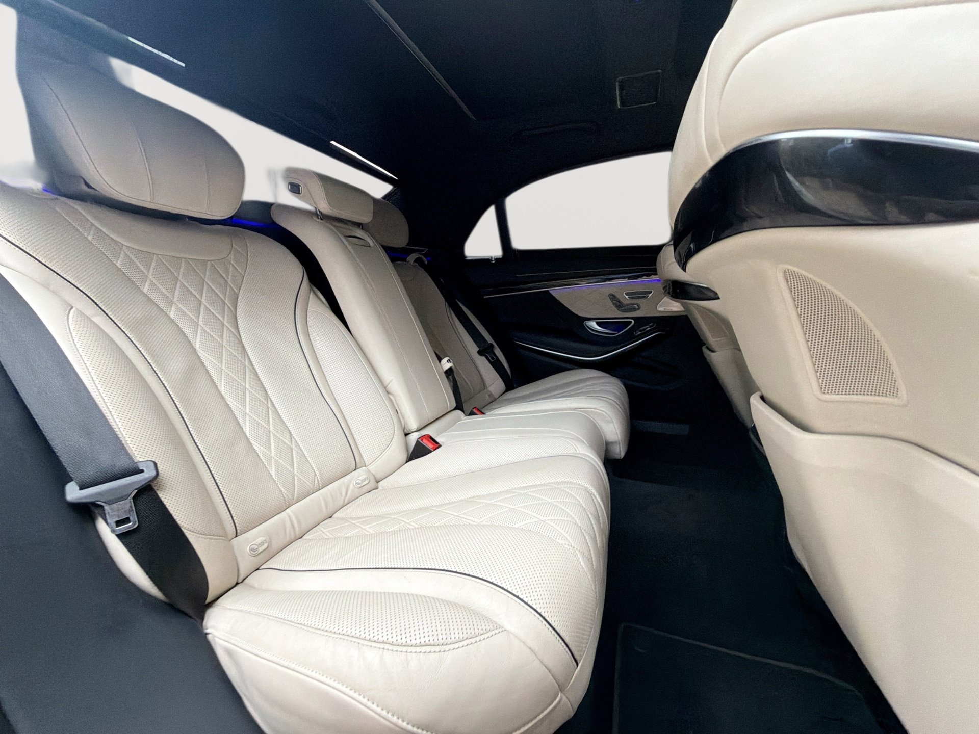 Used 2017 Mercedes-Benz S 550 Sedan image 26